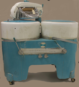 Philco Corp Twinamatic 16 pound washer, model W5F9P from 1940s